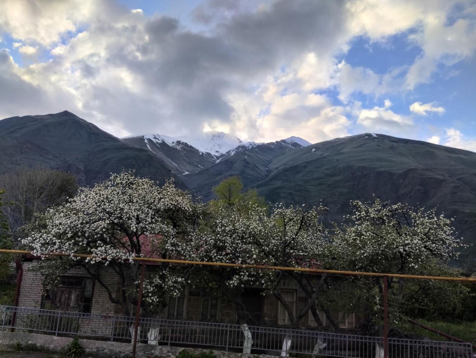 Kazbegi Cottage Memo Exterior foto